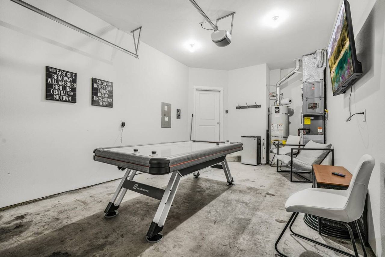 2702 E 33rd St #1334336P - Photo 5 of 45