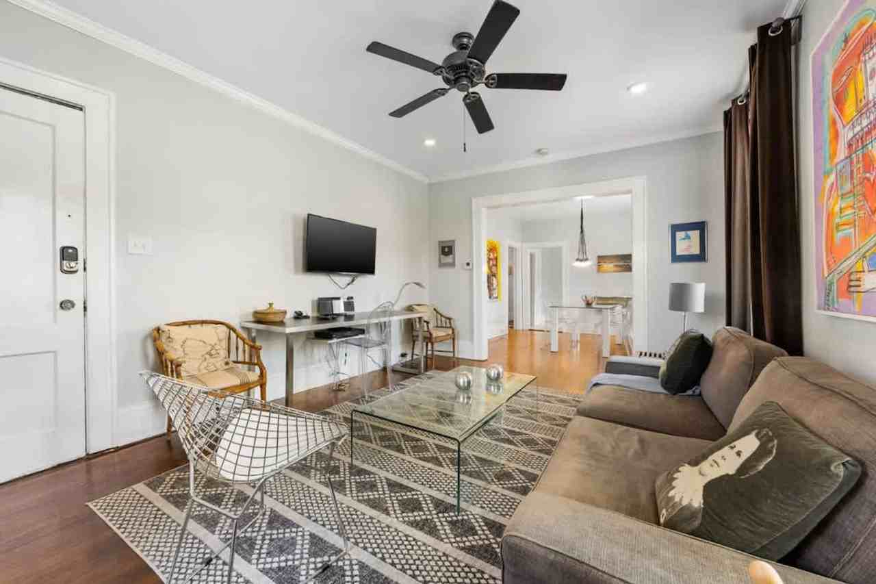 536 Hawthorne Lane - Photo 3 of 74