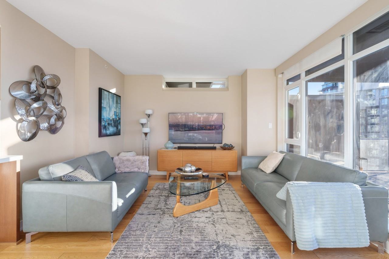 1372 Seymour Street - Photo 6 of 31