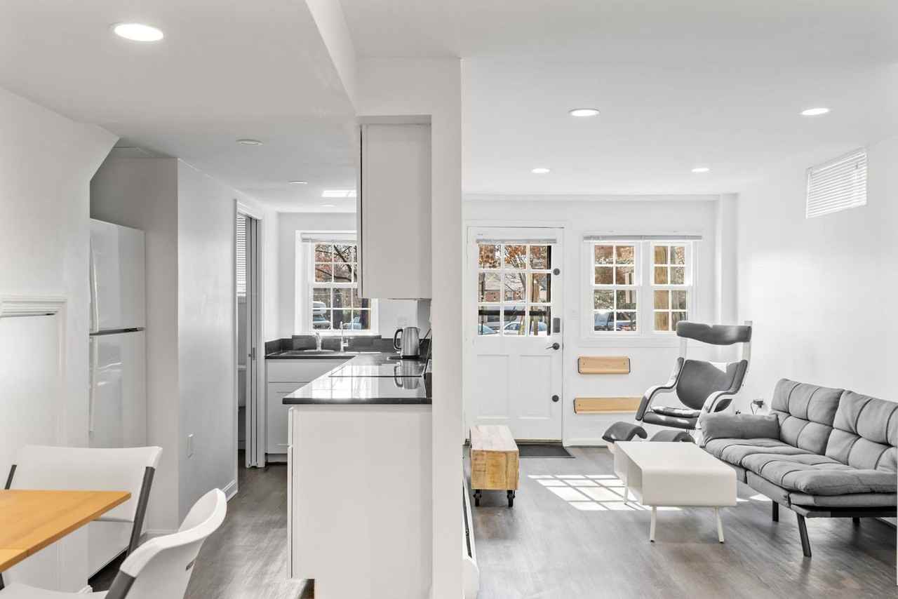 4464 Greenwich Pkwy Nw #1045764P - Photo 4 of 15