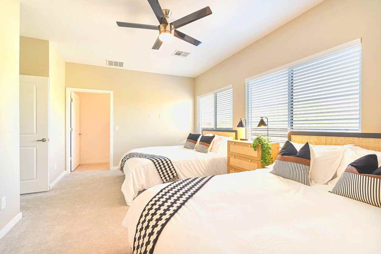 16601 N Parkview Pl #1335739P - Photo 4 of 50