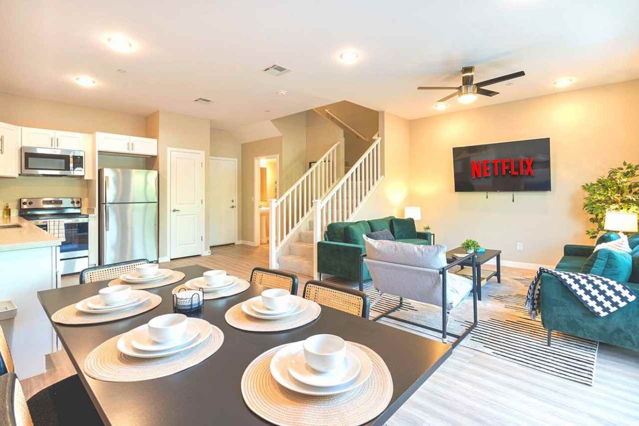 16601 N Parkview Pl #1335739P - Photo 7 of 50