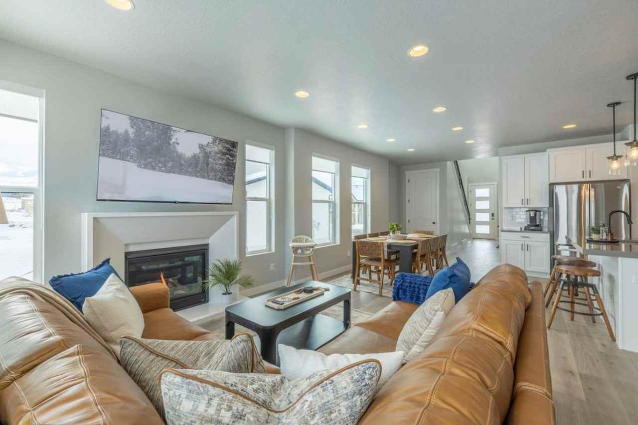 1854 N High Uintas Ln #1249882P - Photo 2 of 36