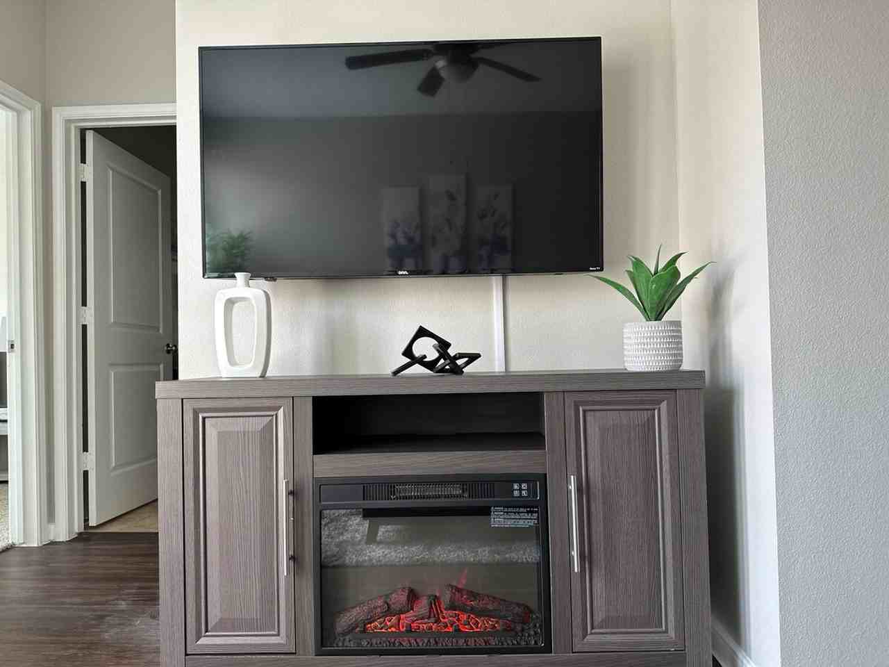 800 W Sam Houston Pkwy N #1335680P - Photo 4 of 25