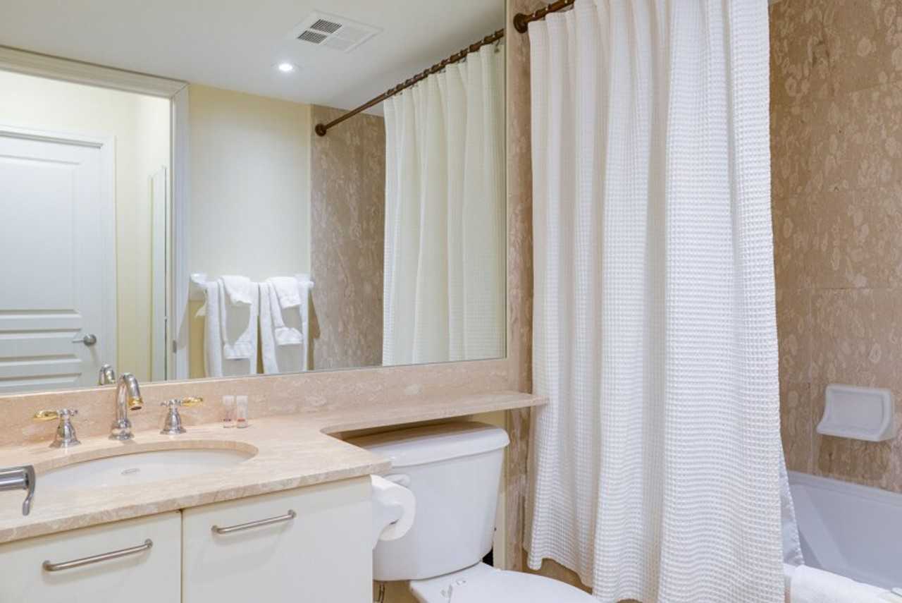 212A Adelaide St W #1034874P - Photo 6 of 11