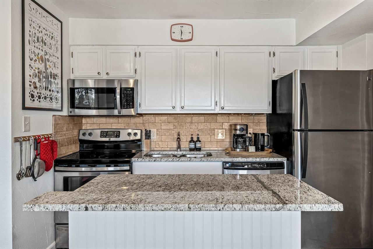 3018 S 1st St #1337721P - Photo 3 of 22