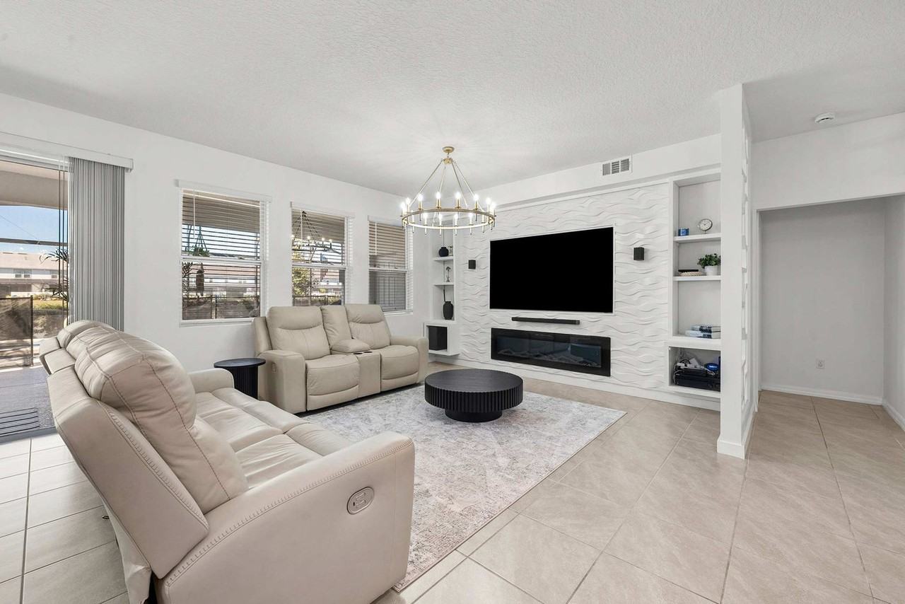 7552 Oakmoss Loop #1336807P - Photo 6 of 50