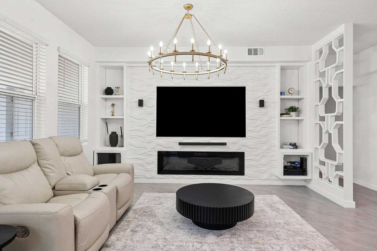 7552 Oakmoss Loop #1336807P - Photo 7 of 50