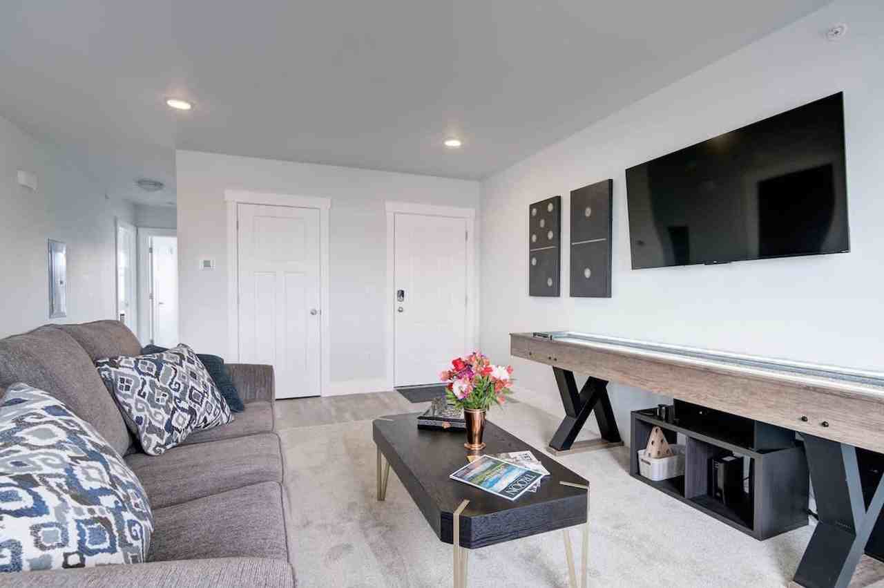 5242 Fallon Street - Photo 2 of 91