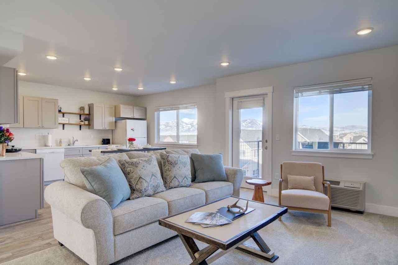 5242 Fallon Street - Photo 6 of 35