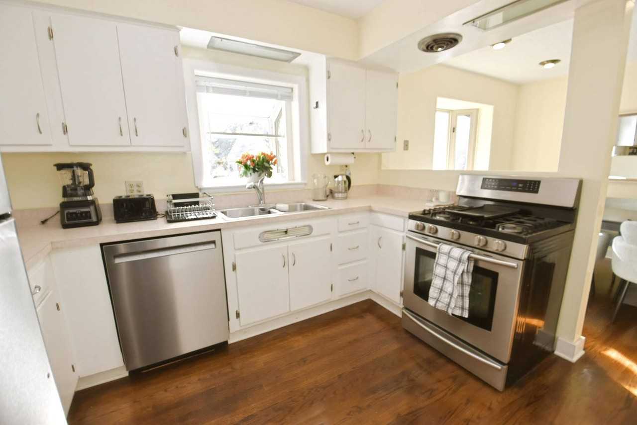 426 E Pokagon St #1340980P - Photo 4 of 19