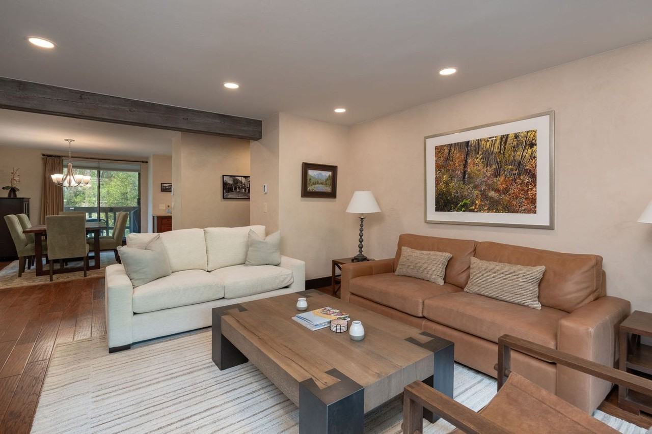 1024 E Hopkins Ave #1339910P - Photo 4 of 34