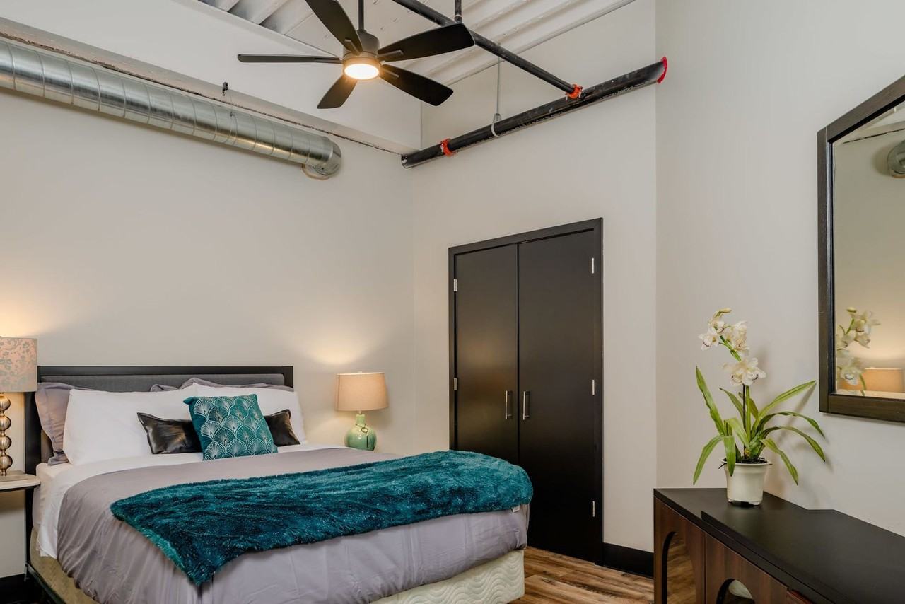 127 N Appleton St #1341592P - Photo 3 of 11