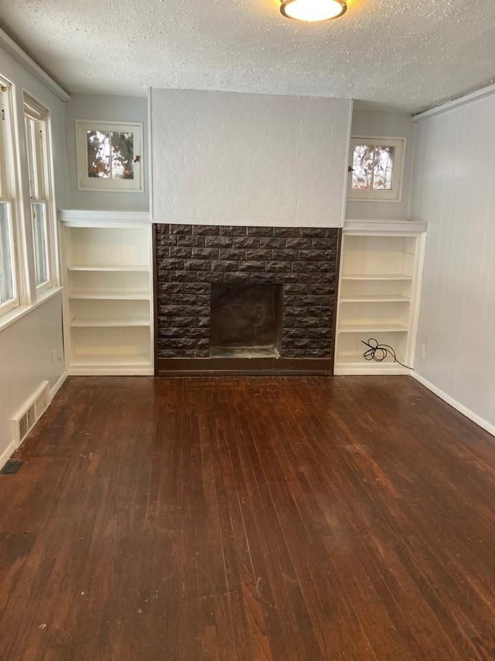 2313 Vodeli Street - Photo 2 of 13