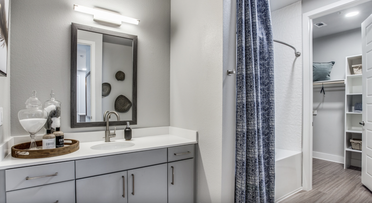 1005 Springdale Road - Photo 7 of 15