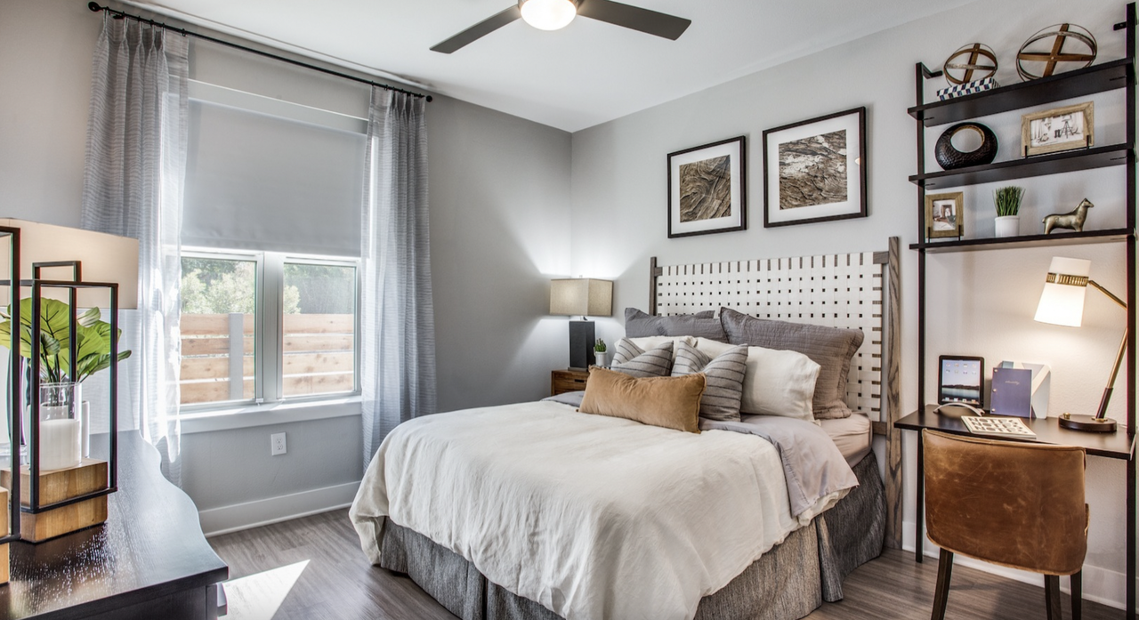 1005 Springdale Road - Photo 6 of 15