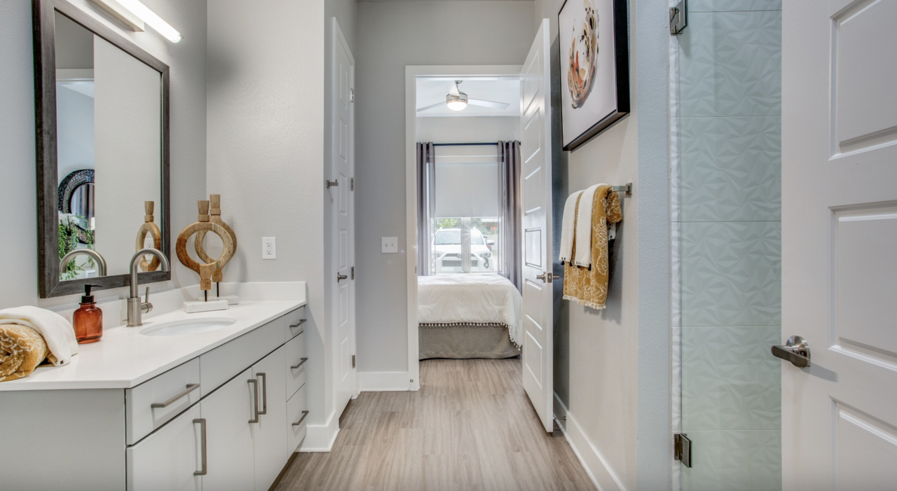 1005 Springdale Road - Photo 5 of 15