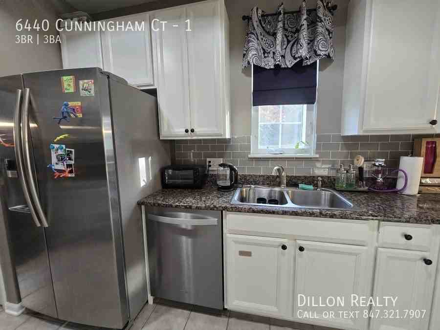 6440 Cunningham Ct #1 - Photo 6 of 43