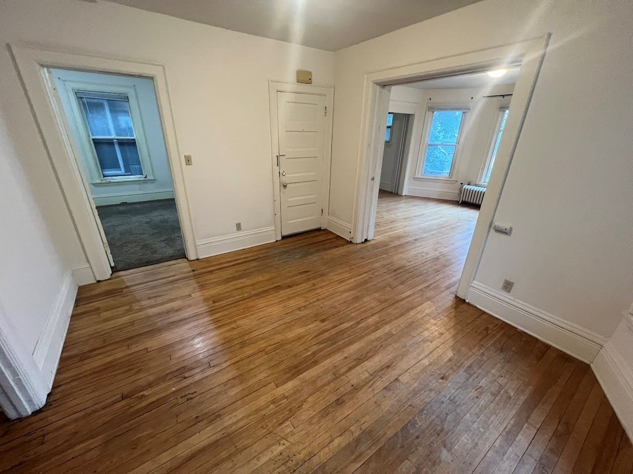 221 N Livingston St - Photo 5 of 40