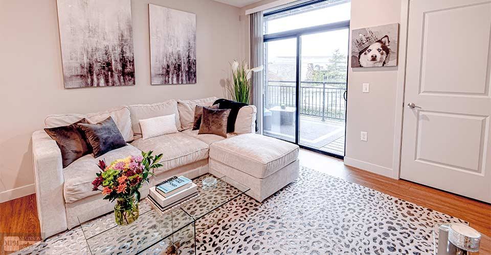 West Washington Place - Photo 5 of 50