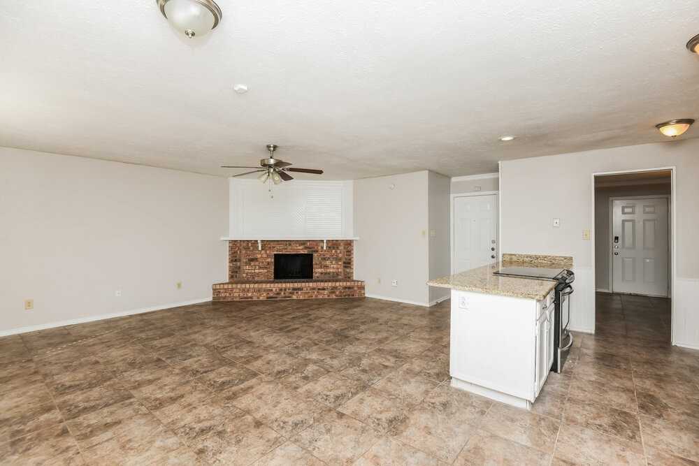 6317 Sunset Rd - Photo 3 of 15