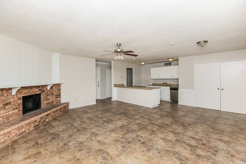 6317 Sunset Rd - Photo 4 of 15