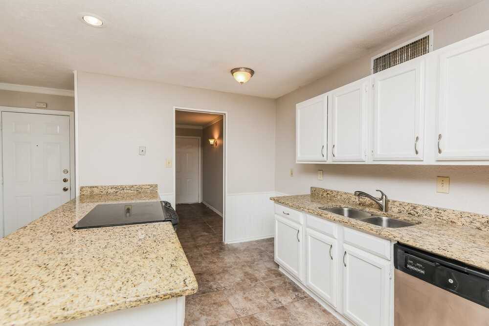 6317 Sunset Rd - Photo 6 of 15