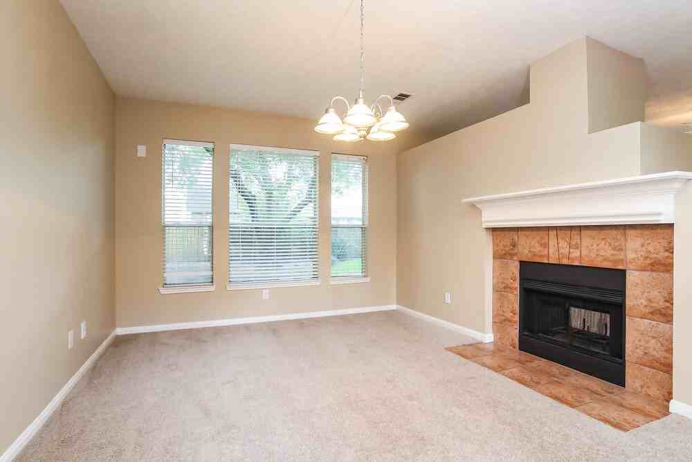 16206 Hollow Rock Dr - Photo 2 of 16