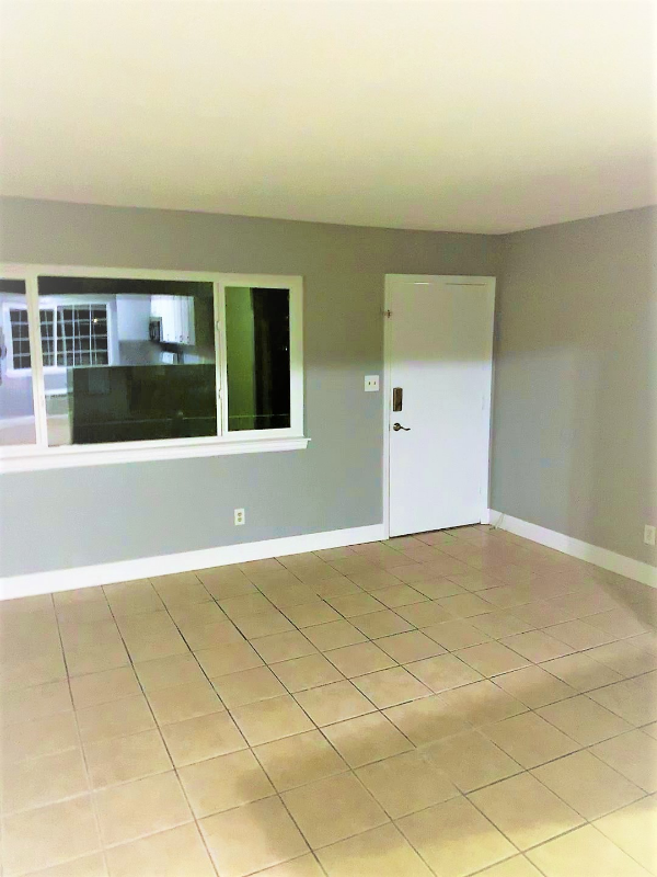 1050 Grand Ave #C - Photo 4 of 15