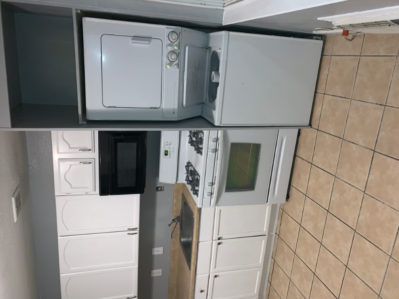 1050 Grand Ave #C - Photo 7 of 15