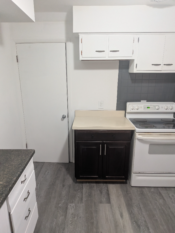 2347-2349 Linden Avenue - Photo 3 of 19