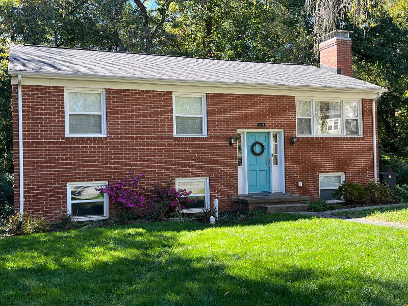 2310 Wayne Ave - Photo 2 of 20