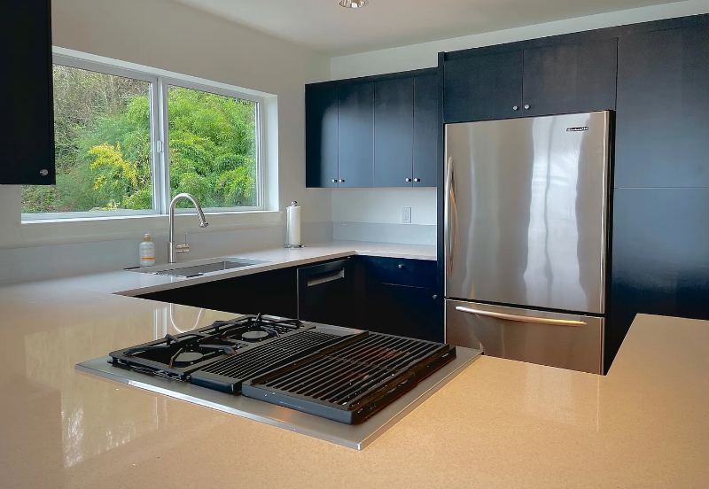 1402 Alki Ave Sw #302 - Photo 4 of 20