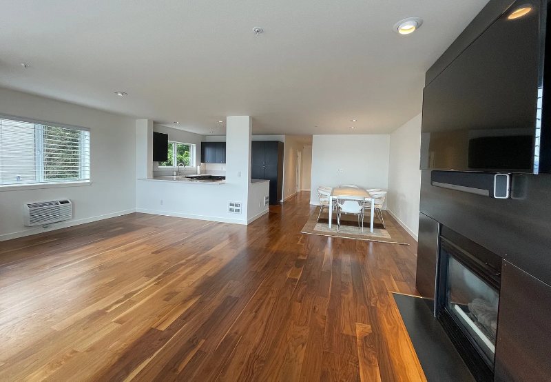 1402 Alki Ave Sw #302 - Photo 5 of 20