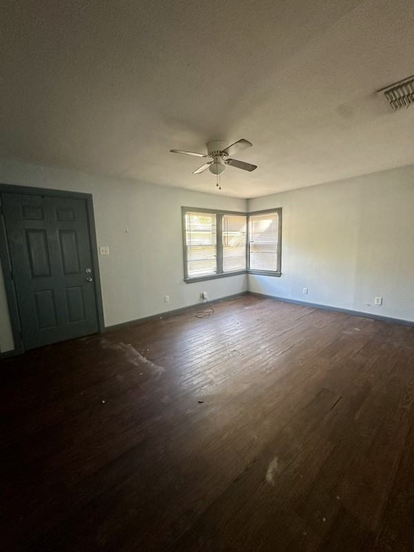 706 Ridgelea Ave #706 - Photo 3 of 12