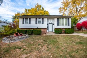 featured image of 3819 W Warwick Dr