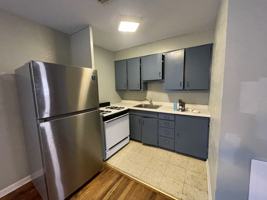 featured image of 414 E Madison St #13