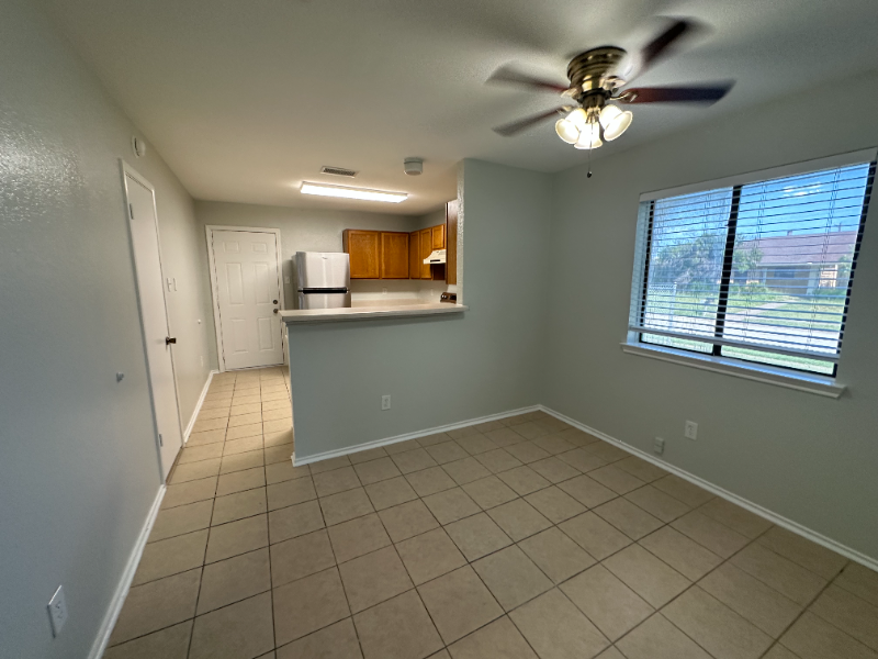 319 Shea St #319 - Photo 4 of 14