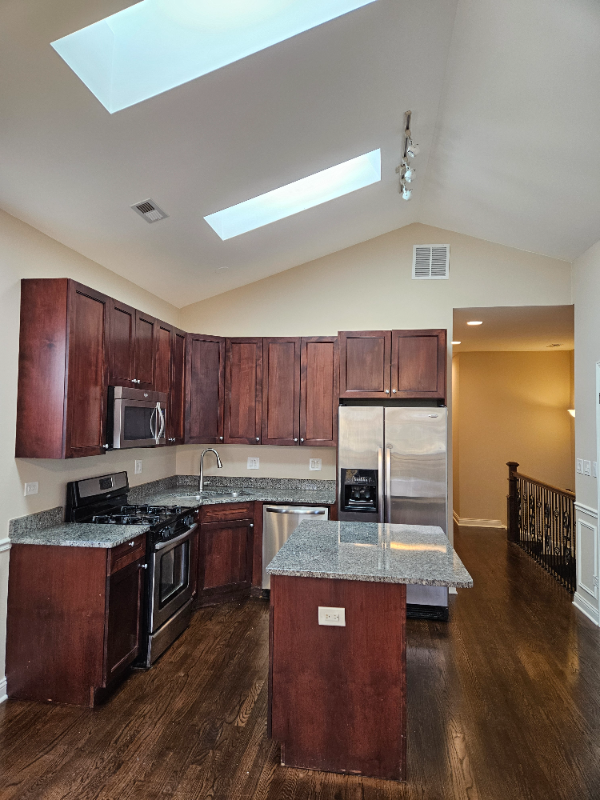 6330 S Ingleside Ave #3 - Photo 5 of 20