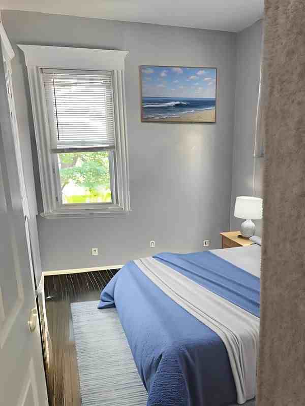 233 Glenwood Ave - Photo 4 of 4