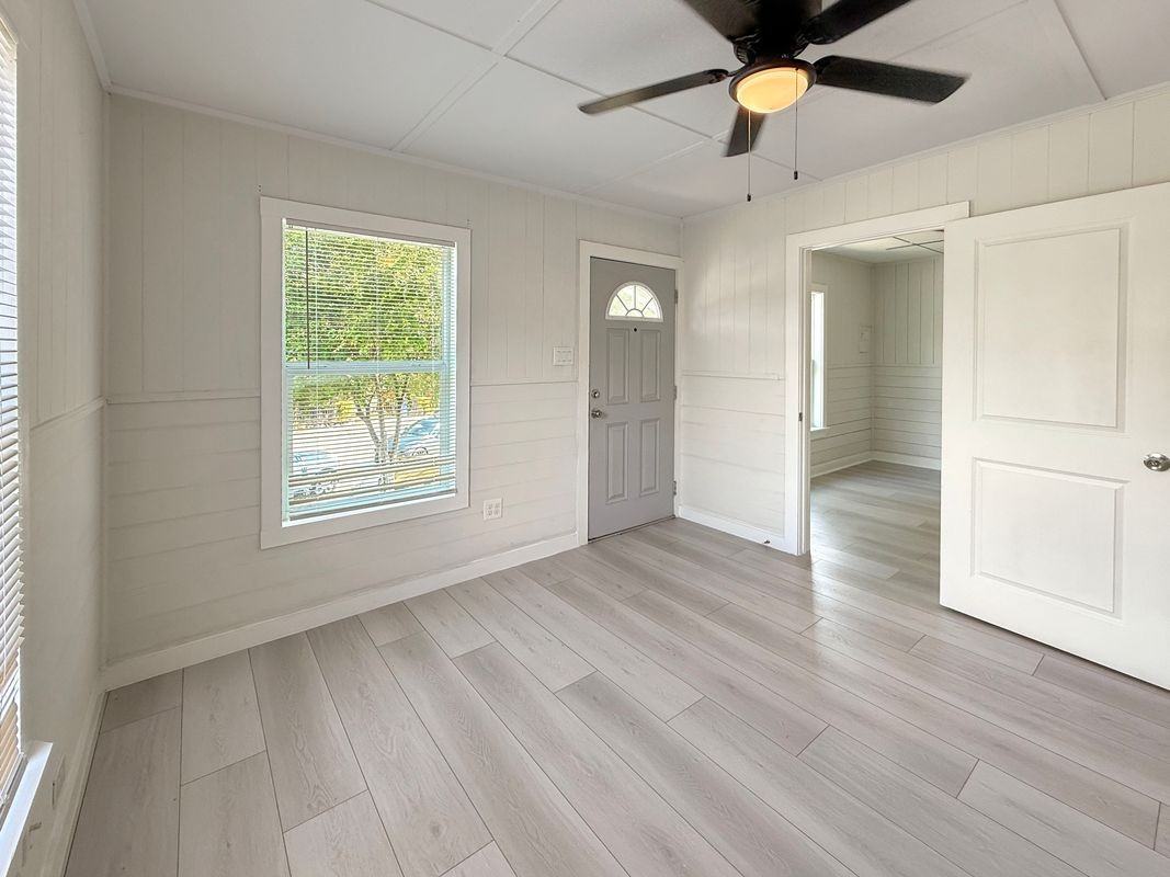 131 Los Arboles - Photo 3 of 21