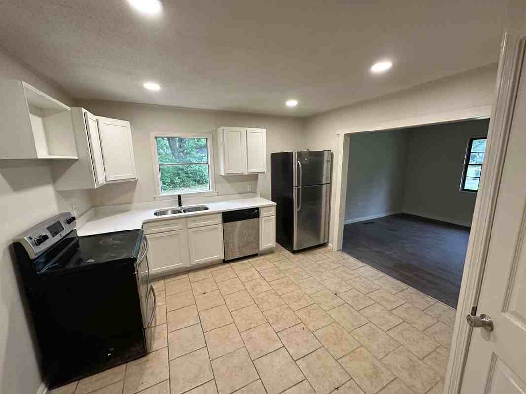 476 Mineral Rd - Photo 2 of 4