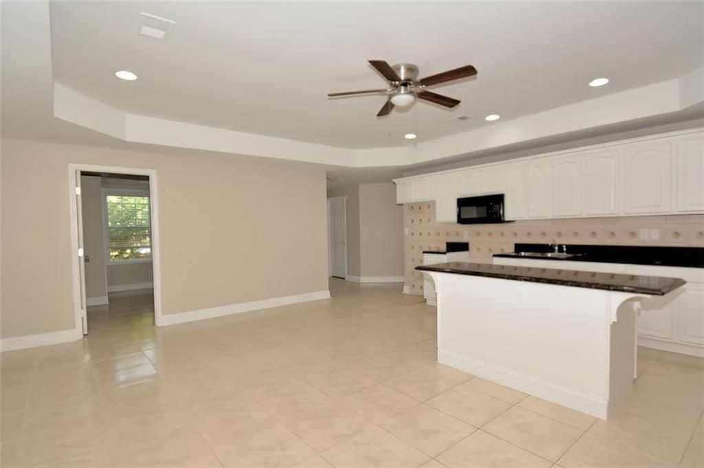 618 Tradwell Pl - Photo 3 of 20