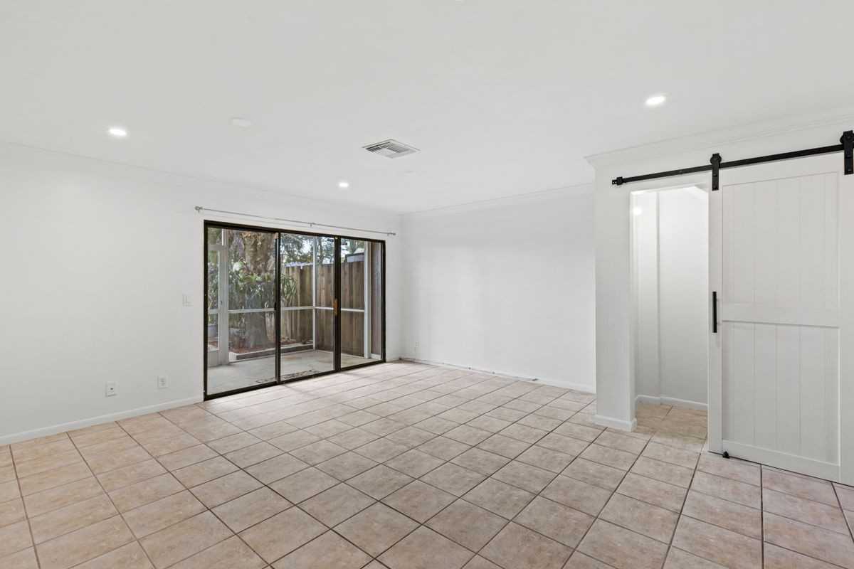 814 Hill Dr - Photo 6 of 17