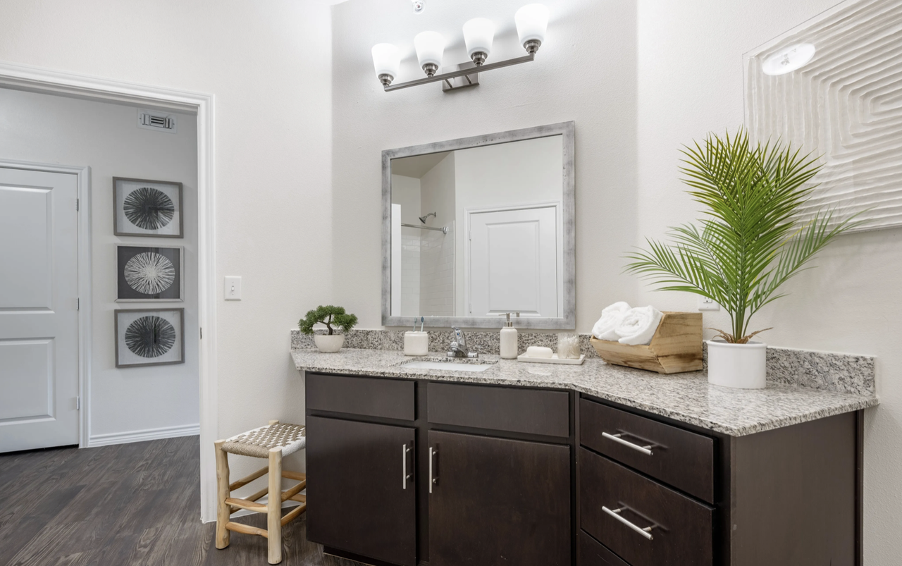 12401 Riata Trace Parkway - Photo 6 of 14