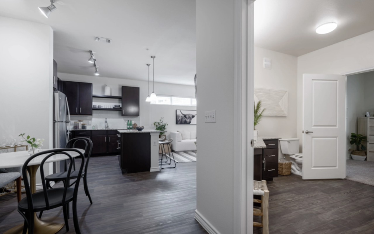 12401 Riata Trace Parkway - Photo 4 of 14