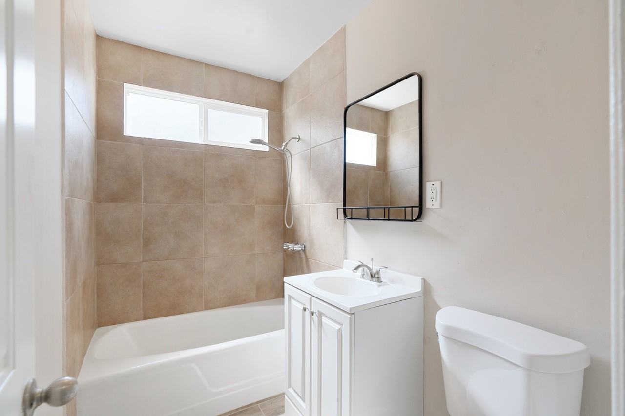 6444 Gage Avenue #6444 1/2 - Photo 7 of 20