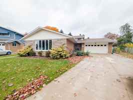featured image of 4171 Fernwood Crescent
