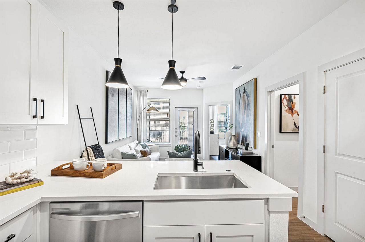 17401 Weiss Lane - Photo 3 of 16