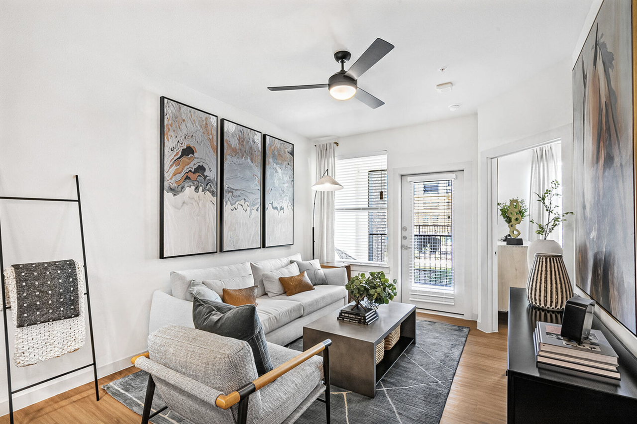 17401 Weiss Lane - Photo 4 of 16